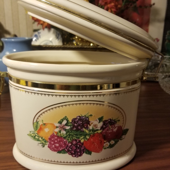 Kitchen stuff - Picture 6 of 8